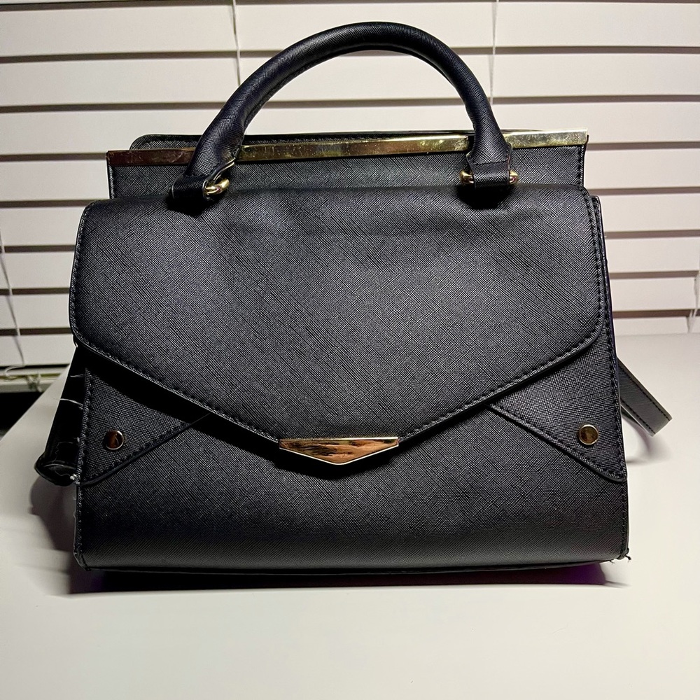 Small Black Miztique Tote from LuLu’s